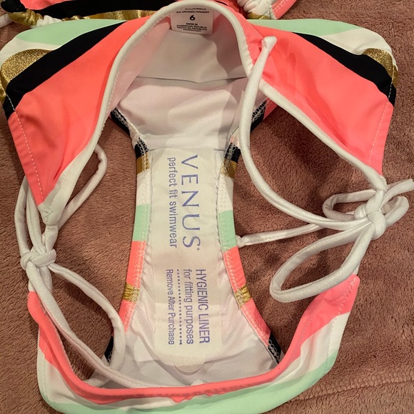 Venus Bikini - Picture 4 of 4